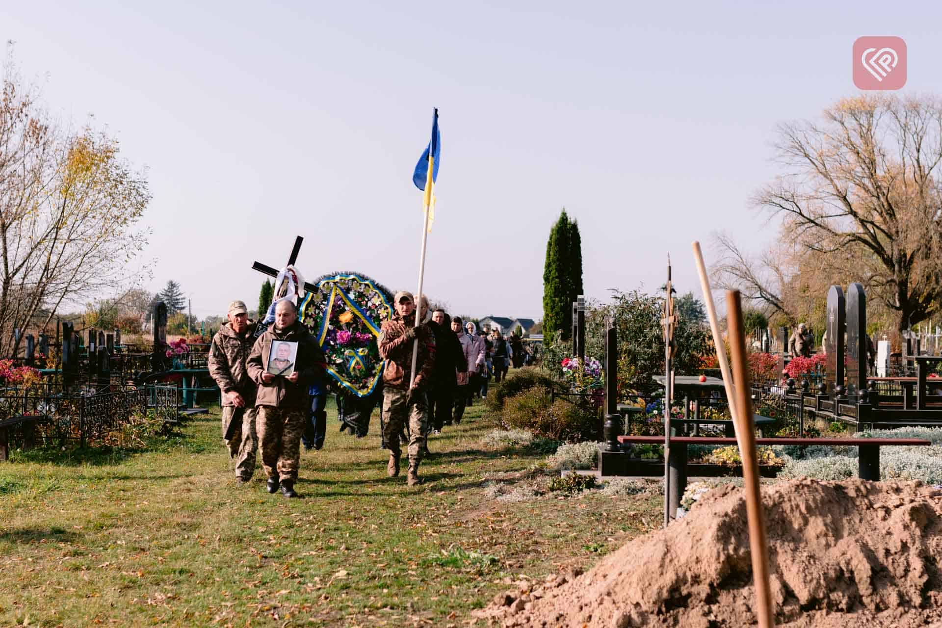 До останнього подиху утримував позиції під Бахмутом: у Переяславі попрощалися з воїном Володимиром Поліщуком